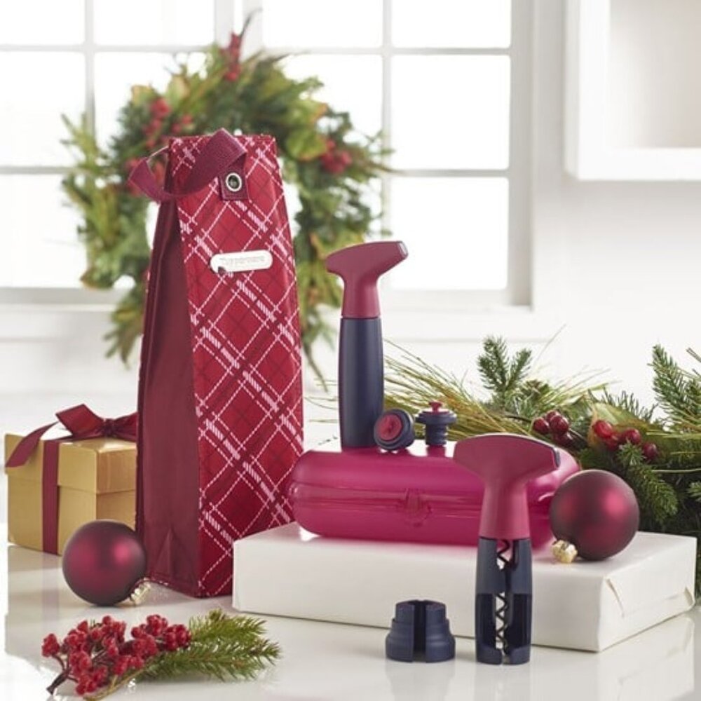 NIP Tupperware Wine Set